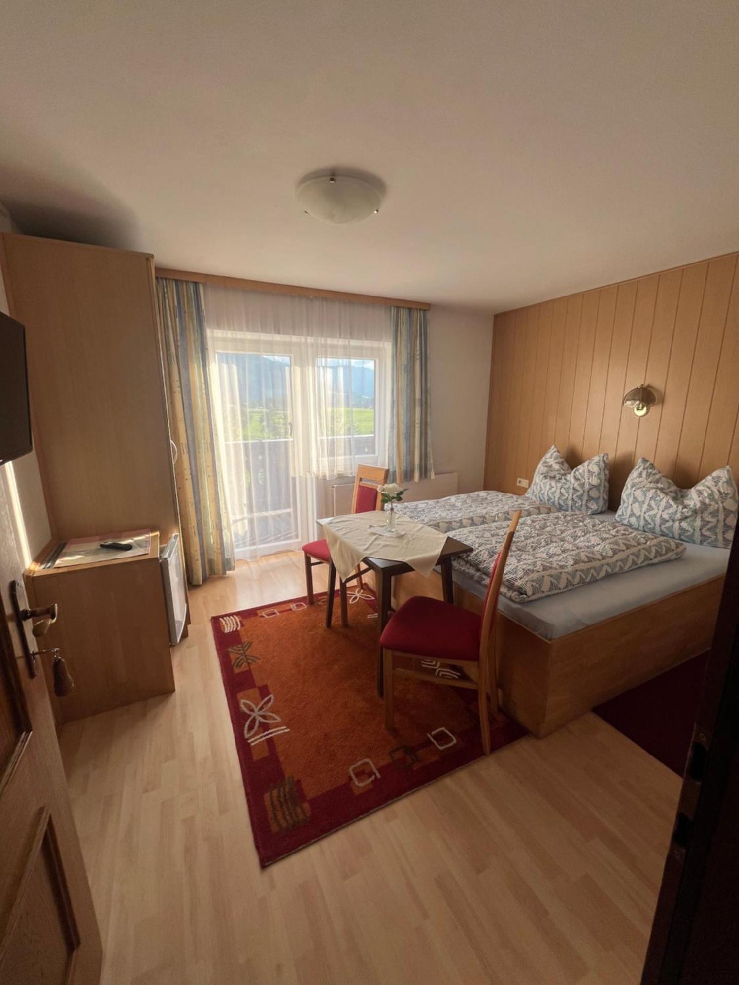 Pension Haus Georg เวสเทนดอร์ฟ ภายนอก รูปภาพ